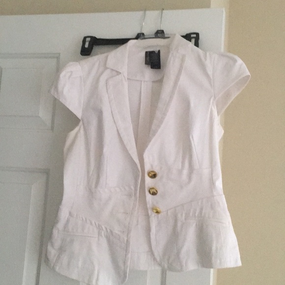 Bisou Bisou White Short Sleeve Blazer - Picture 1 of 4